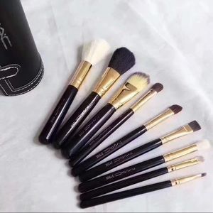 MAC makeup brushes